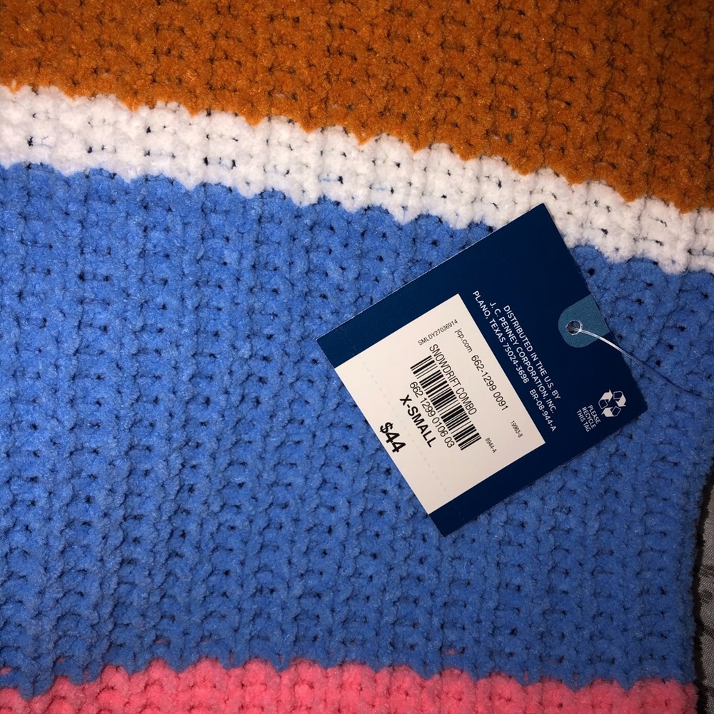 Sweater - Picture 3 of 3